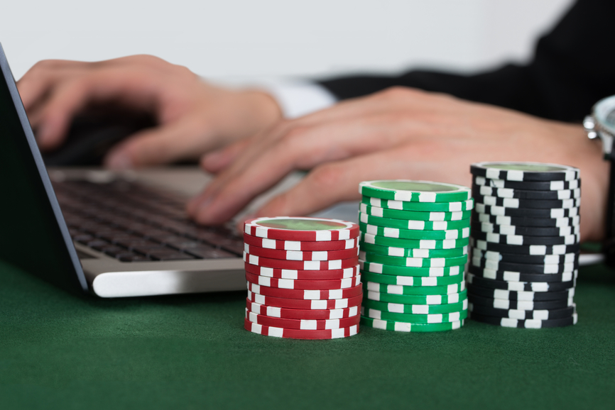 Start playing the games in the online casinos to earn profits