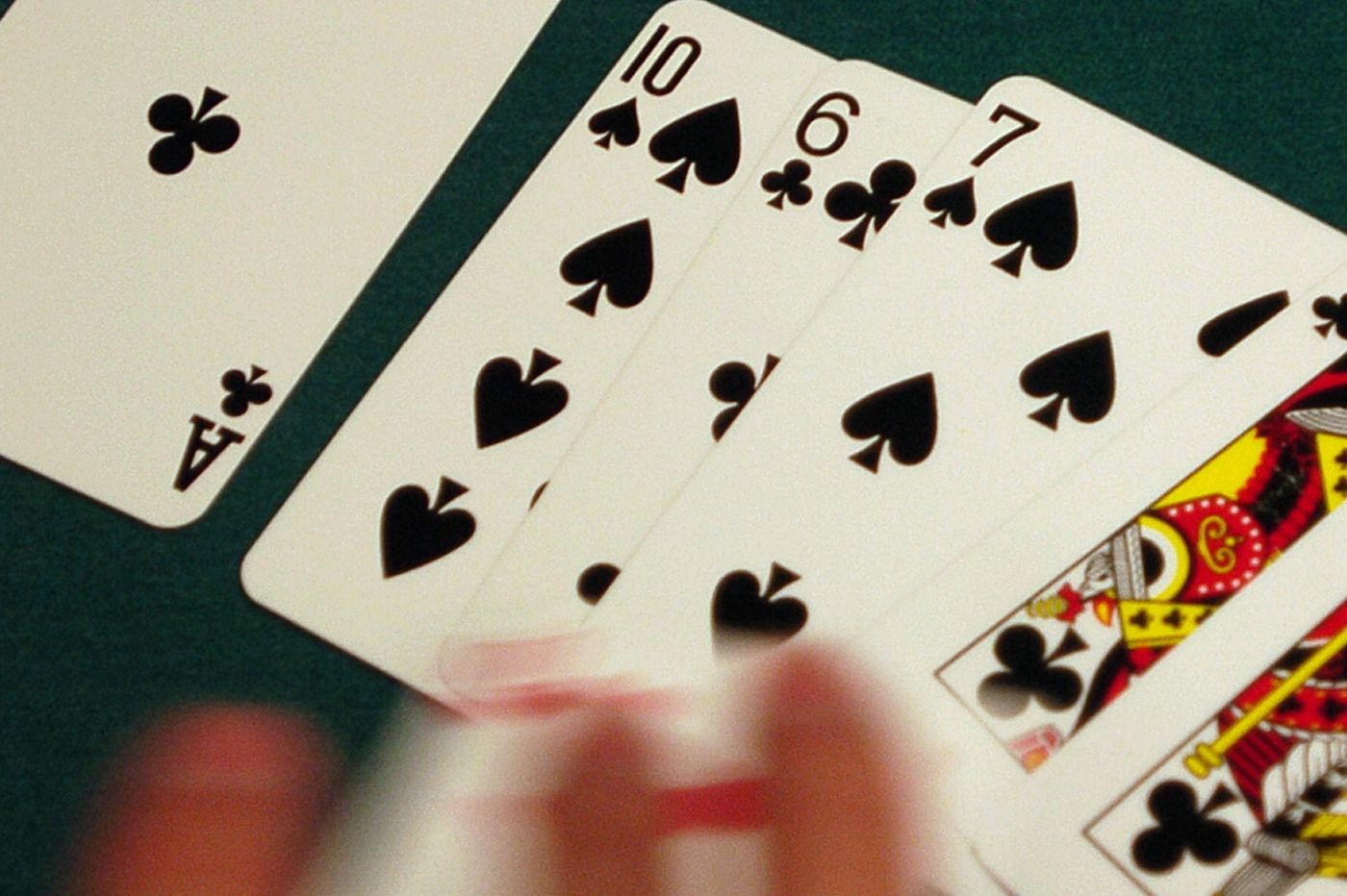 How to play online poker game?