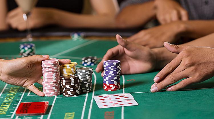 Play Poker Online in Casinos