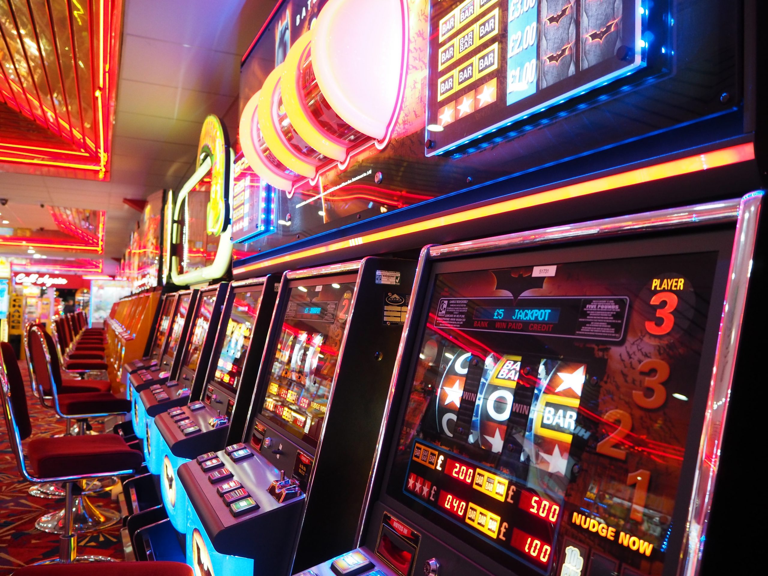 Winning strategies for online slot machines